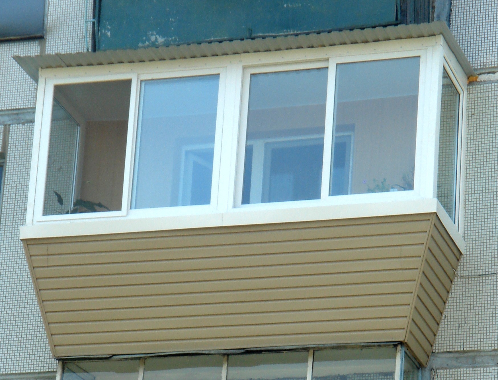 Выносное остекление балкона